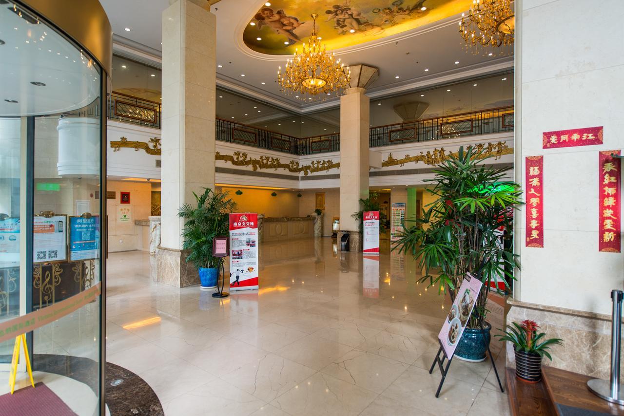 Vienna International Hotel Shanghai Train Station Exterior foto